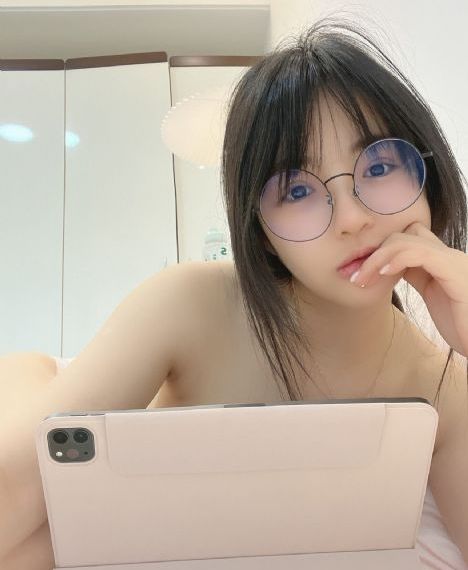 欧美精品女人久久久久_磁力链西瓜视频免费观看